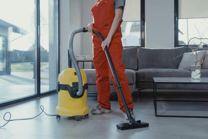 Traitement et entretien de sols avec des produits adaptés